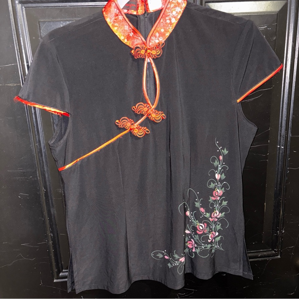 Silver dragon, vintage Black and Red Women's Top